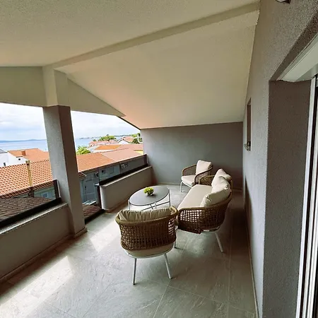 Apartment Denis *