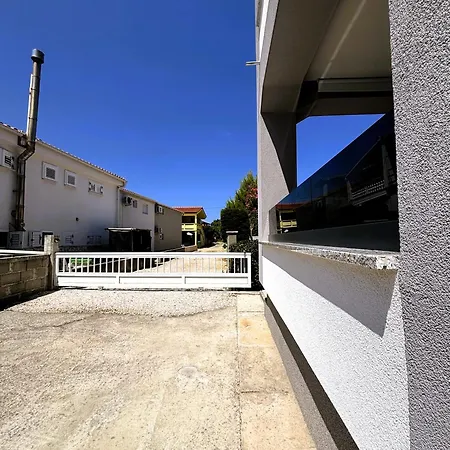 Apartment Denis *