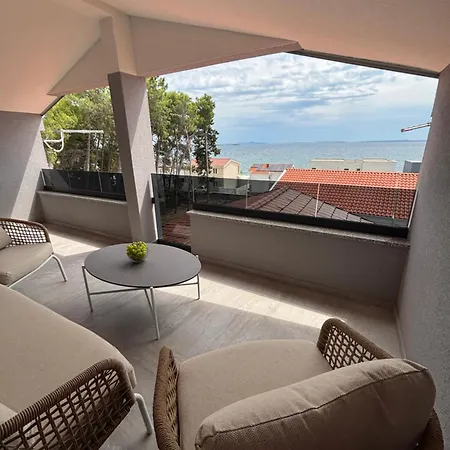 Апартаменты Denis Вир