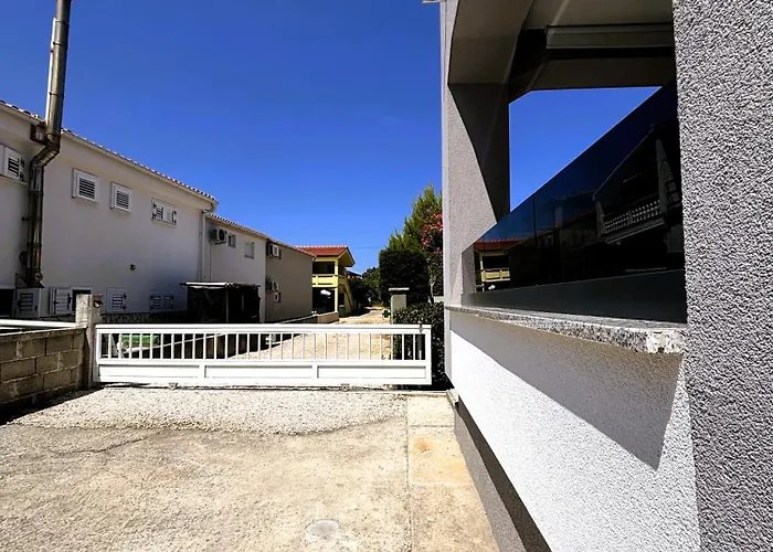 Apartman Denis *