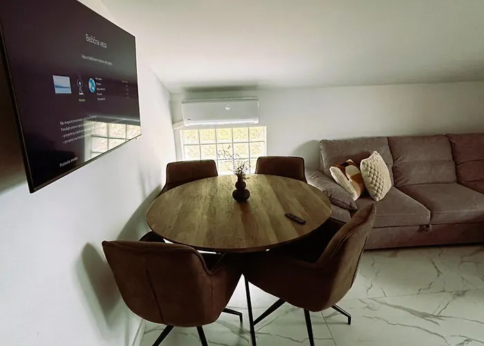 아파트 Denis 비르