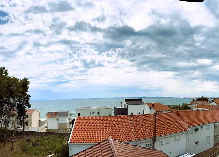 Denis Apartman